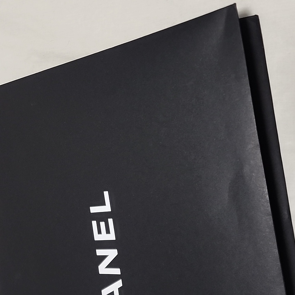 CHANEL Elegant Black Packaging Set - Picture 13 of 15